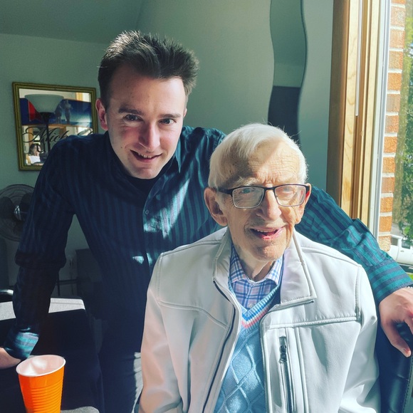 Like this listing for shows! - Picture 9 of 16